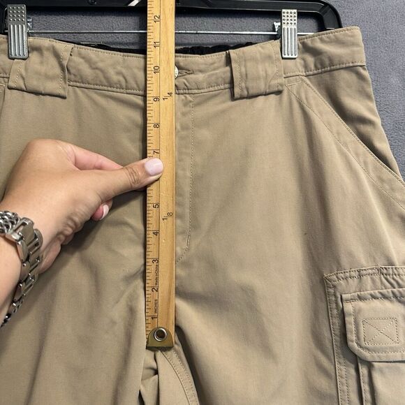 Duluth Dry on the Fly Shorts Mens Large Cargo Pockets Dark Khaki 9" Work Hiking - Picture 2 of 8